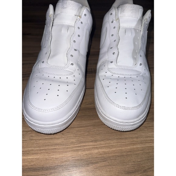 Athletic_Shoes